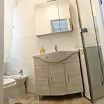 Loft With Little Backyard And Patio * Rom