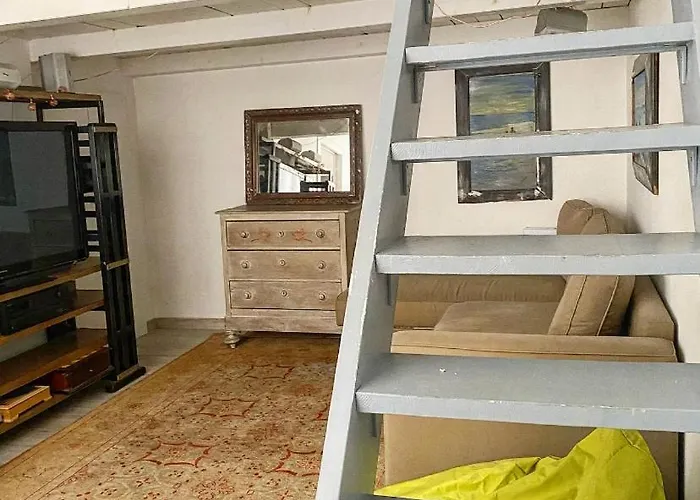 Loft With Little Backyard And Patio Appartamento *