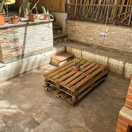 شقة Loft With Little Backyard And Patio
