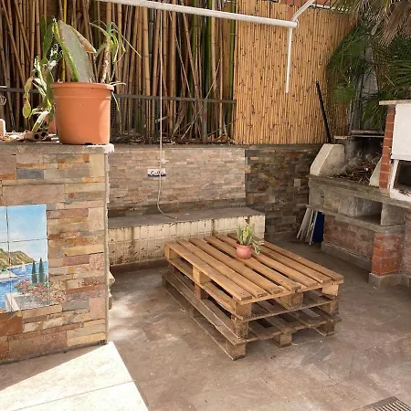 Loft With Little Backyard And Patio شقة *
